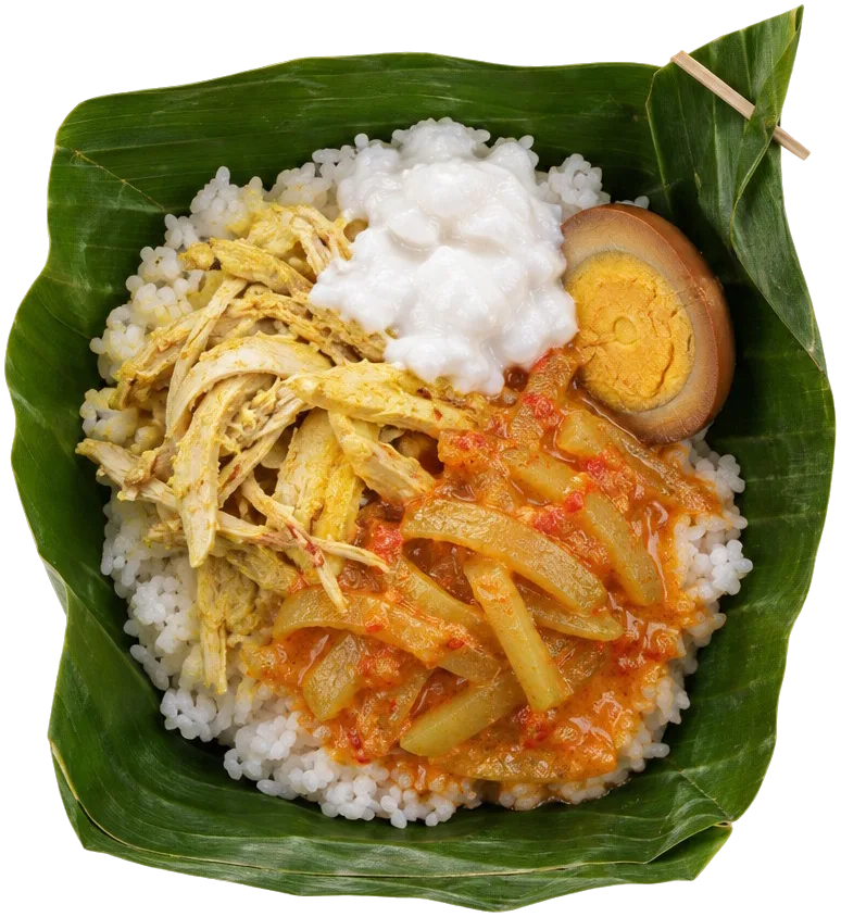 Nasi liwet di pincuk daun pisang dengan ayam suwir, sambal goreng labu siam, telur pindang, dan areh.